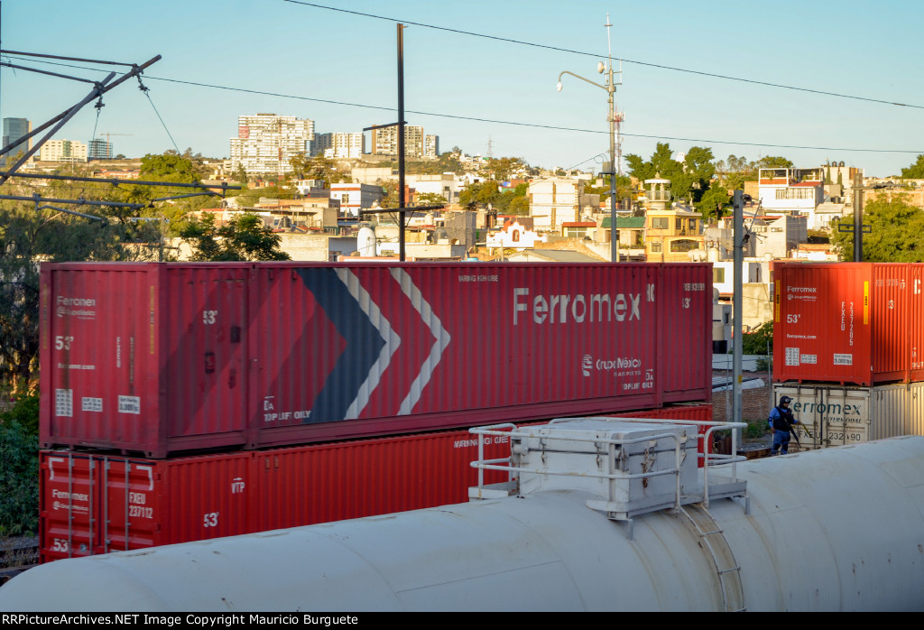 FXEU Container red scheme